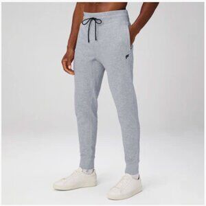 Fabletics Men’s The Go-To Jogger – Gray/Silver (Size Medium)